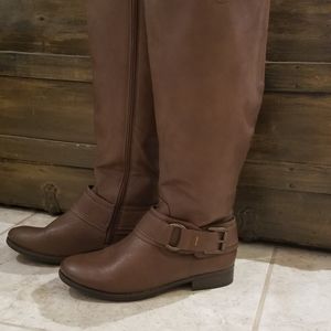 Knee Hi Boots Wide Calf NWOT